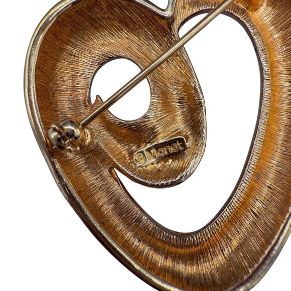 Vintage Monet Textured Openwork Heart Brooch Pin Gold Tone Retro Classic Chic - Picture 3 of 5
